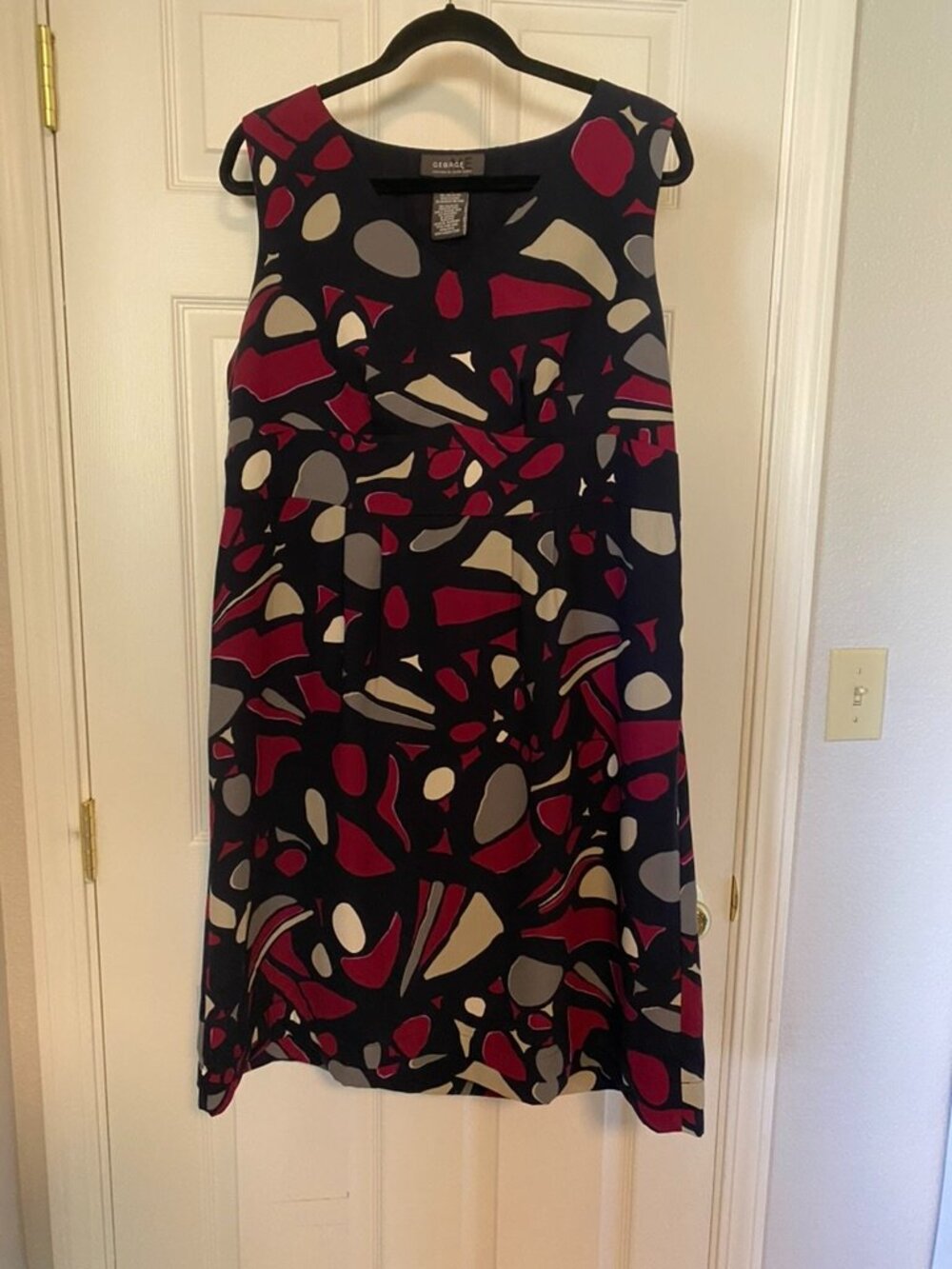 Black, Gray, and Red Abstract Print Sleeveless Dress, Size 18